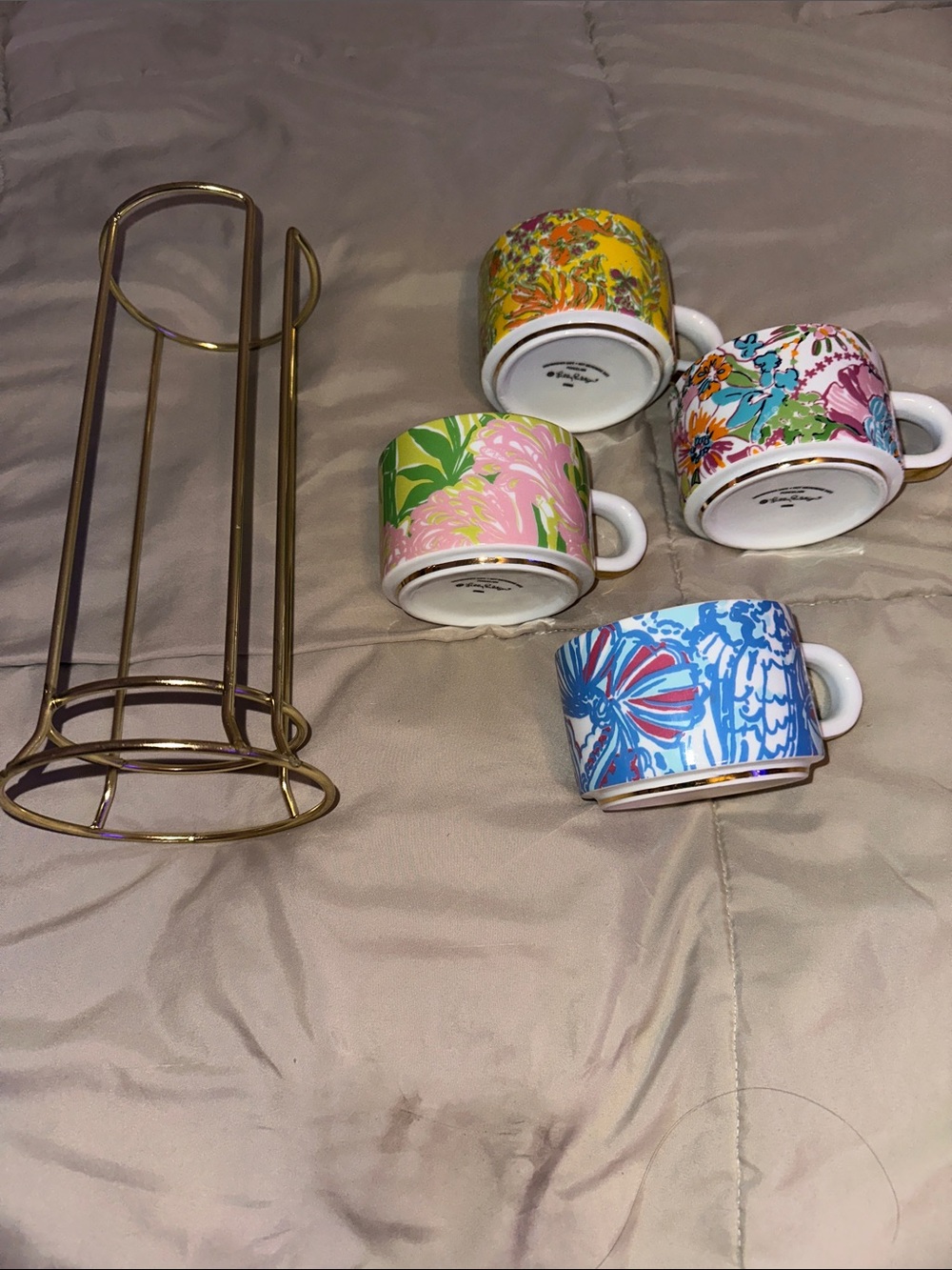 Lilly Pulitzer 4 stackable coffee espresso tea cups In gold toned…..